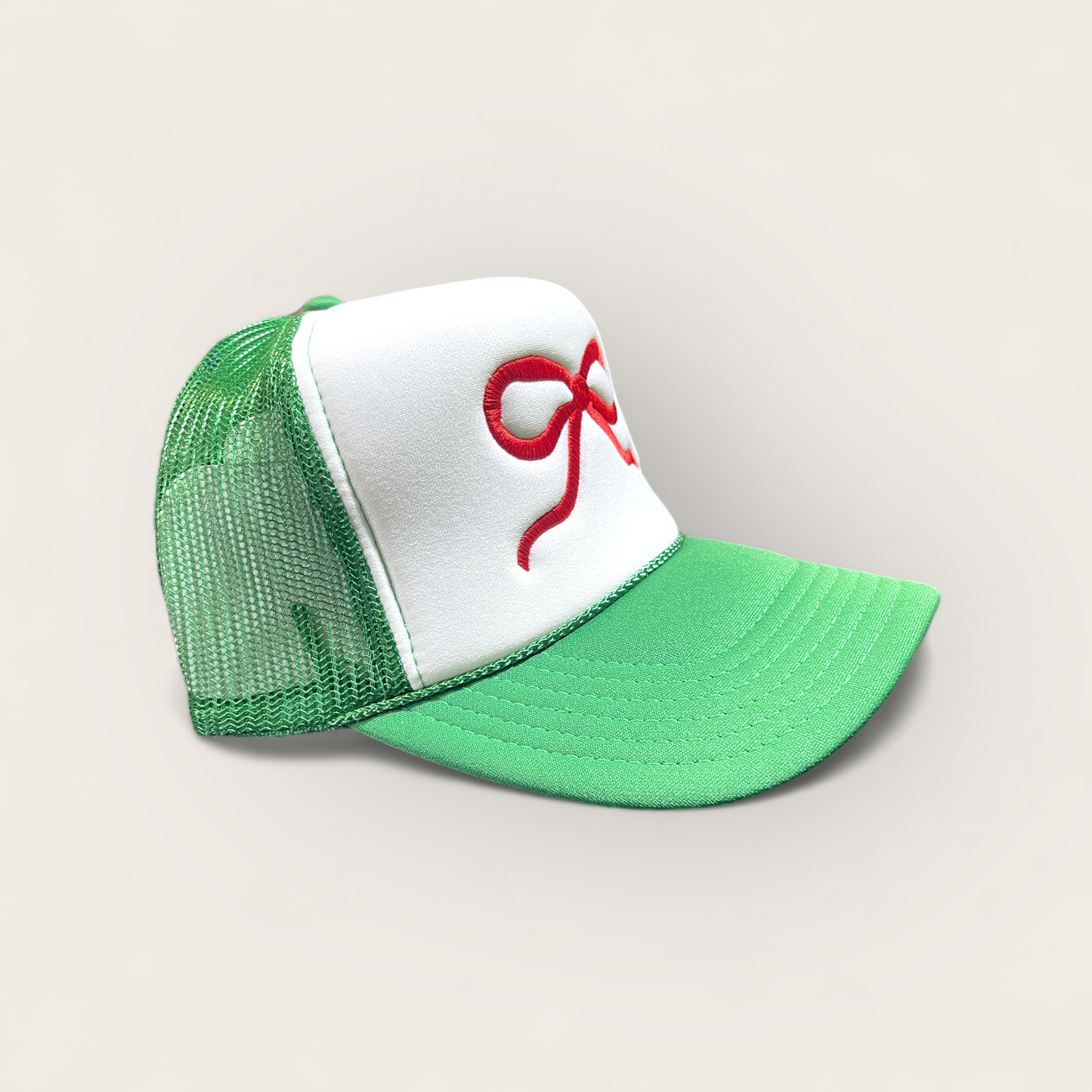 Christmas Bow Trucker Hat | Kelly/White
